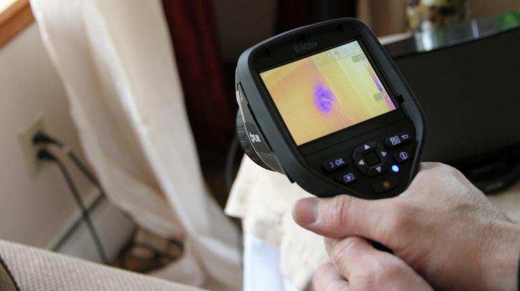 Infrared detectors are ideal for finding where heat escapes and cold enters Photo: EE Image Database - https://www.flickr.com/photos/eeimagedatabase/28558546374 under creative commons https://creativecommons.org/licenses/by-nc/2.0/ Infrared detector finding a leak